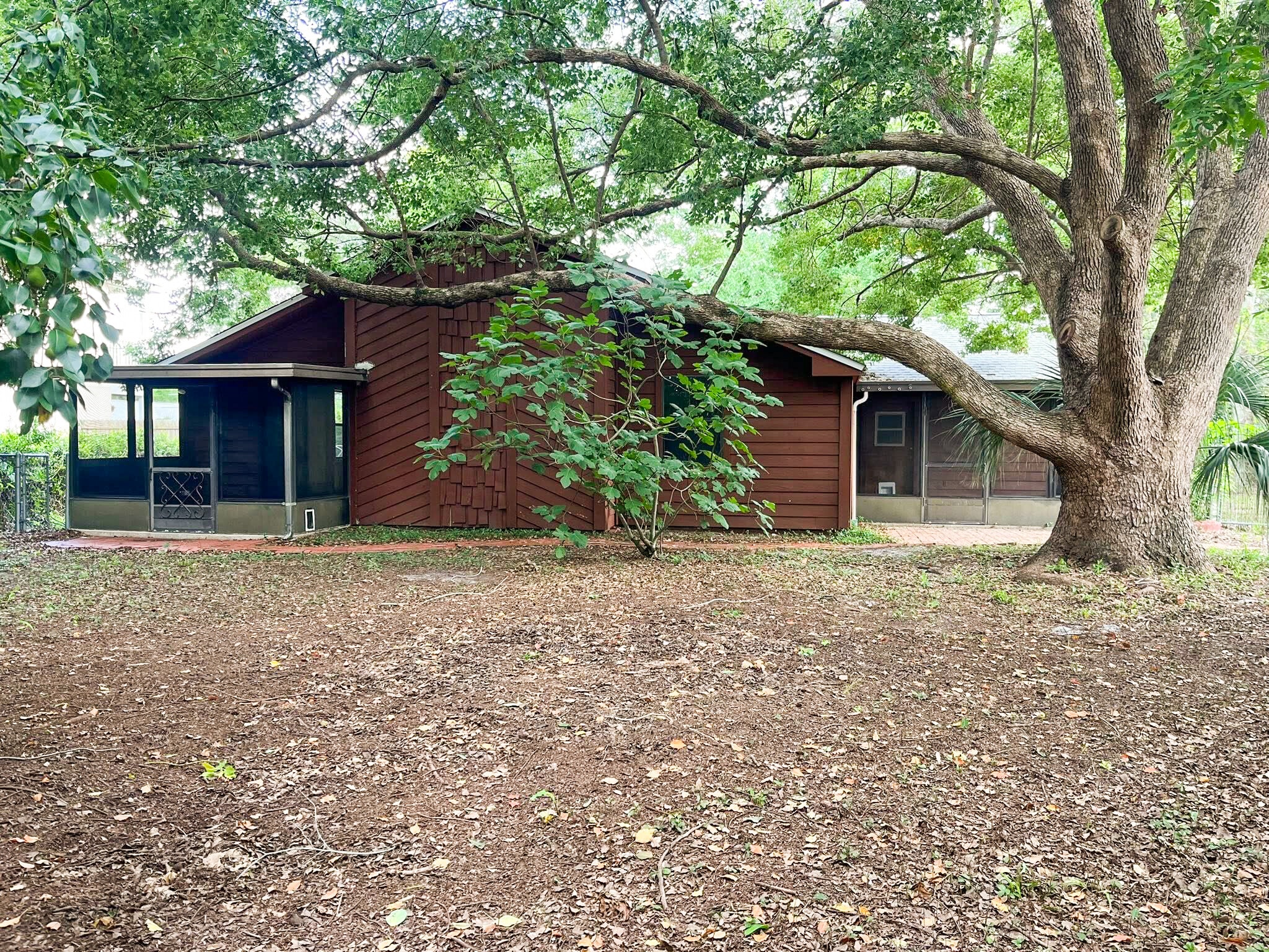 Building Photo - 137 Porter Dr
