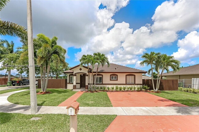 Primary Photo - 709 SE 14th Pl