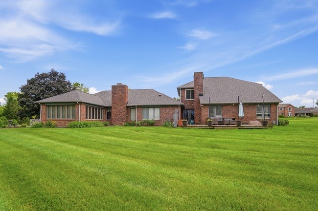 Building Photo - 665 Deer Creek Path