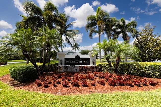 Building Photo - 12686 Little Palm Ln