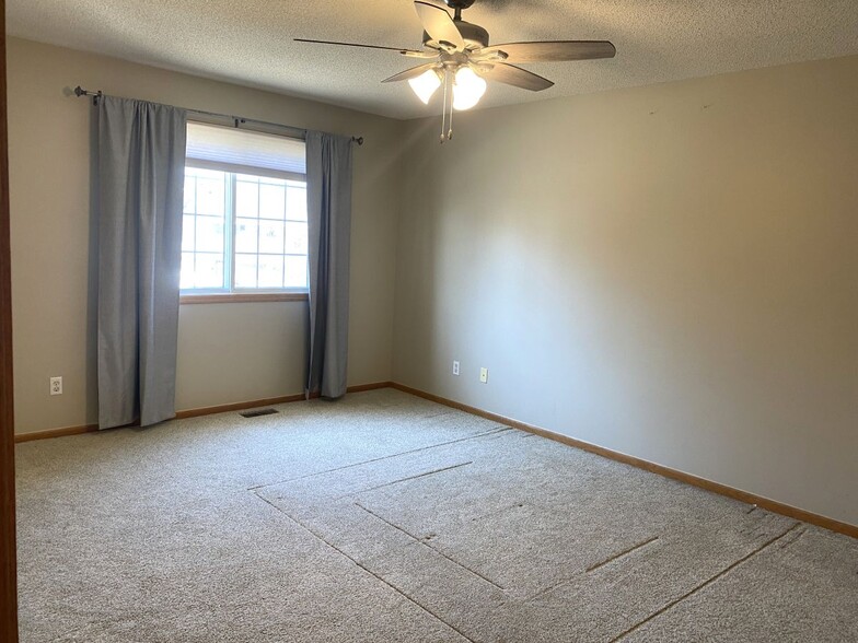 Building Photo - 17975 Cobblestone Way