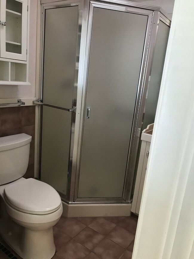 Building Photo - 212 N 6th Ave