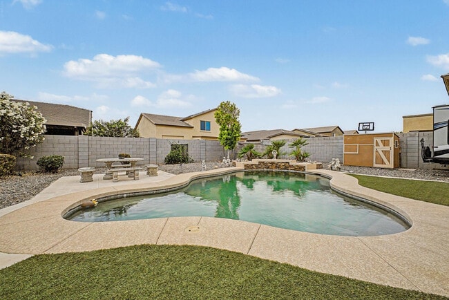 Building Photo - 18235 W Ida Ln