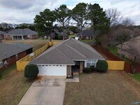 Building Photo - 120 Clover Ridge Dr