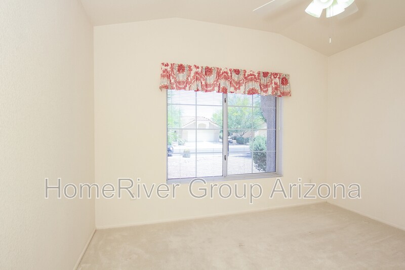 Building Photo - 13441 W Caraway Dr