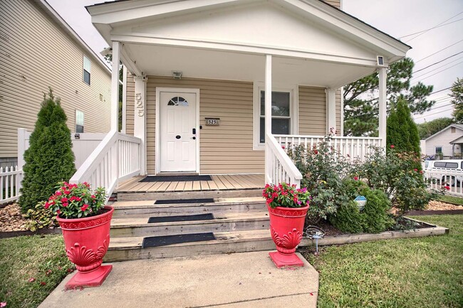Building Photo - Call Sabrina Thomas Office at 757-767-0767...