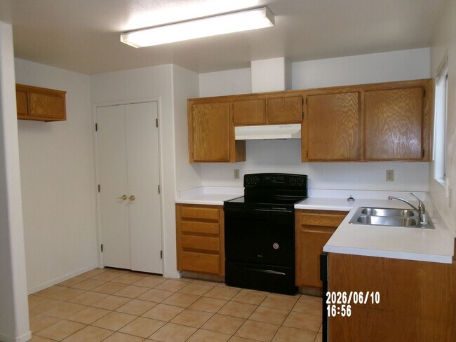 Building Photo - 2811 Brookside Dr
