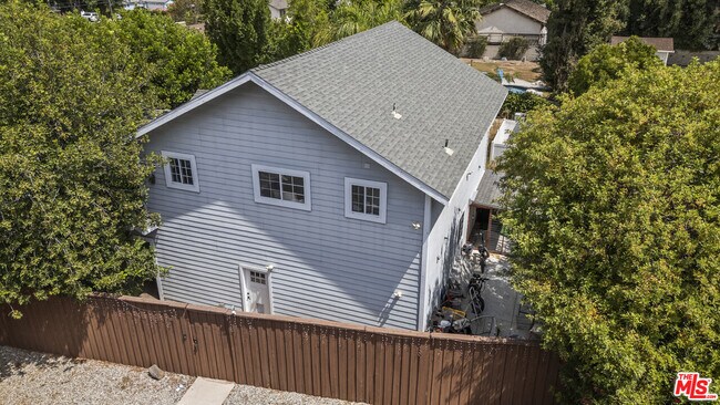 Building Photo - 5656 Penfield Ave