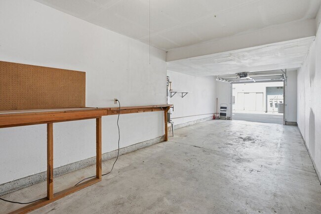 Building Photo - 26842 Claudette St
