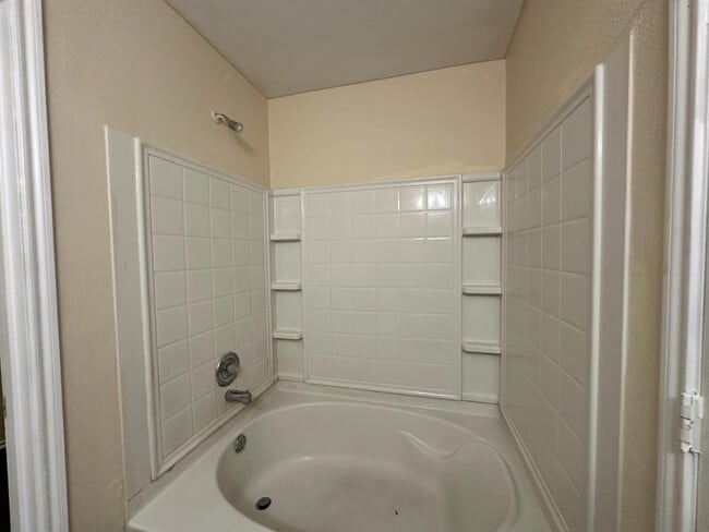 Building Photo - 12411 Avens Arbor