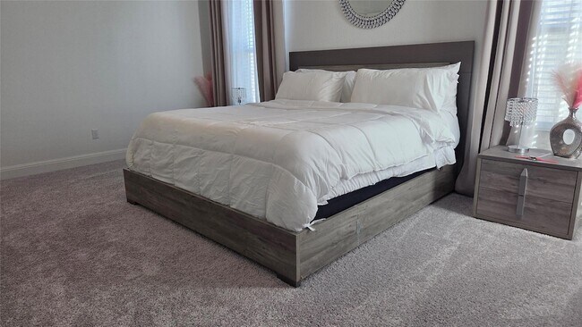 Building Photo - 125 Raleigh Dr