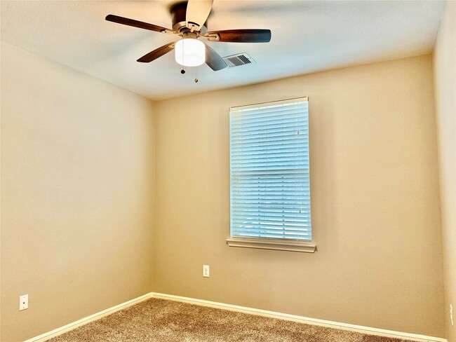 Building Photo - 28019 Canyon Wren Dr
