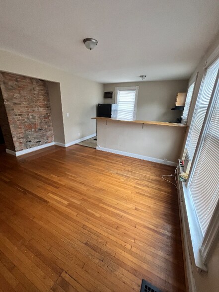 Building Photo - 5908 Cary Ave