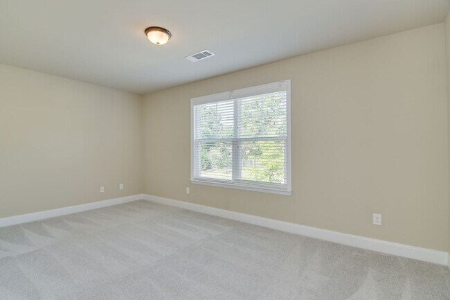 Building Photo - Updated Home in Heart of Evans