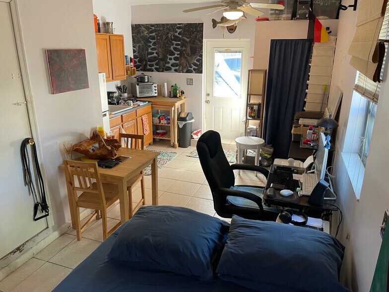 Building Photo - 1425 Madison St