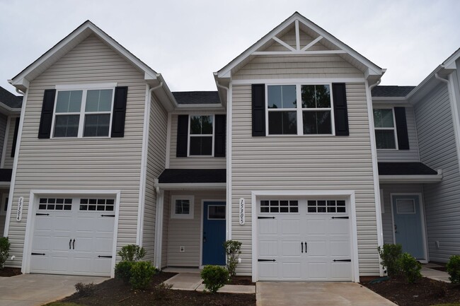 Building Photo - Modern 3-Bedroom Townhome in Desirable Bear Park