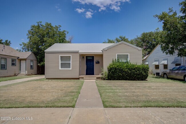 Primary Photo - 2320 26th St
