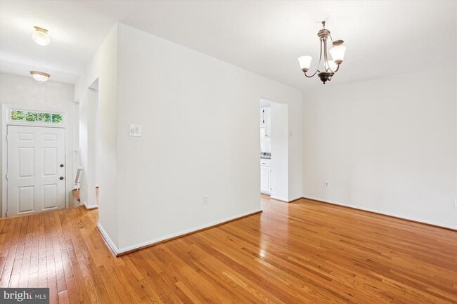 Building Photo - 8258 Cedar Landing Ct