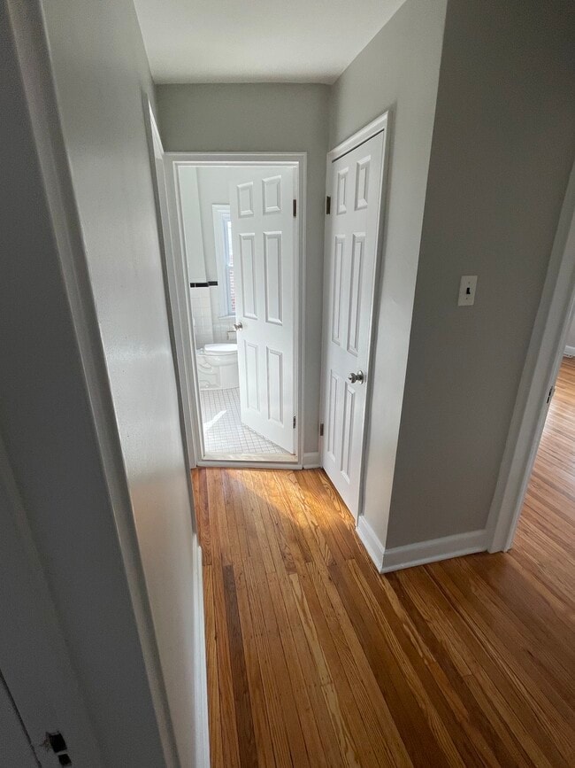 Building Photo - 1121 Cobbs St