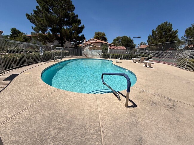 Building Photo - TWO BEDROOM TOWNHOME IN THE LAKES WITH GARAGE AND ATTACHED CARPORT