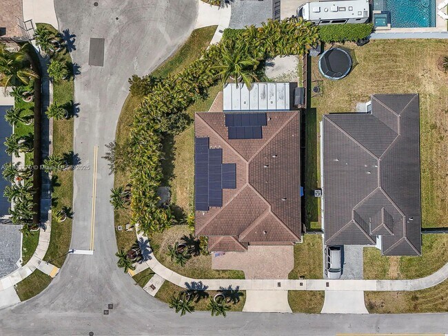 Building Photo - 16820 SW 109th Pl