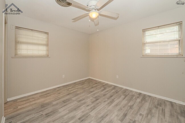 Building Photo - 109 Highland Dr