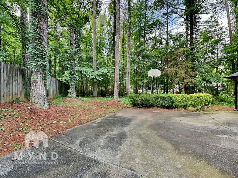 Building Photo - 632 Kilkenny Cir