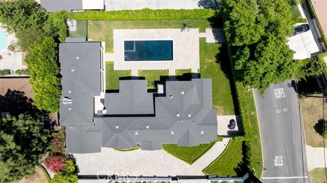 Building Photo - 20701 Dumont St