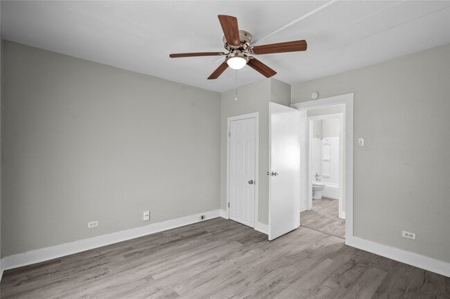 Building Photo - 331 9th St N