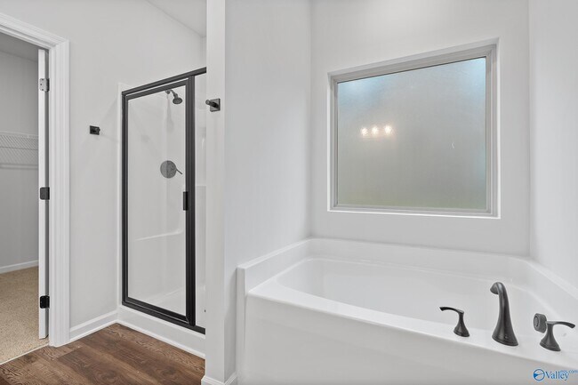 Building Photo - 162 Flintridge Dr