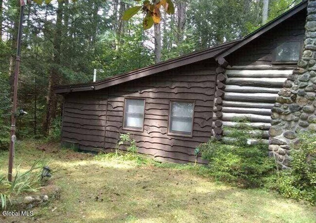 Building Photo - 33 Chuckwagon Trail