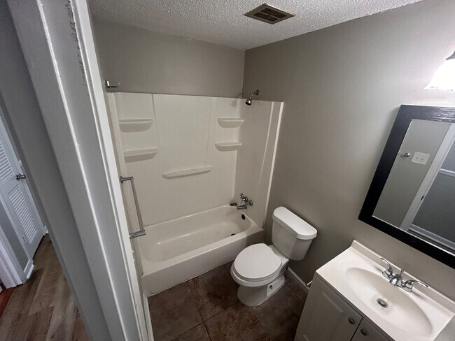 Building Photo - 3303 Alyci Dr