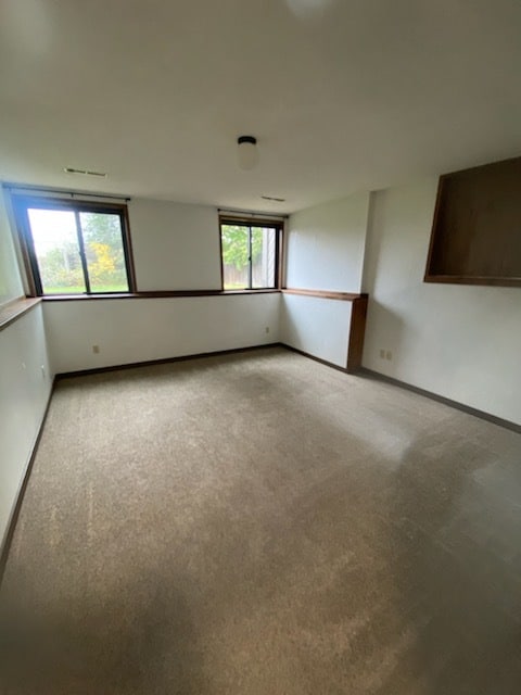 Building Photo - 1350 Yellowstone Ave