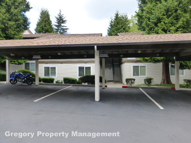 Building Photo - 12621 NE 130th Way