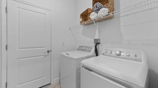 Building Photo - 8462 Water Lily Ct