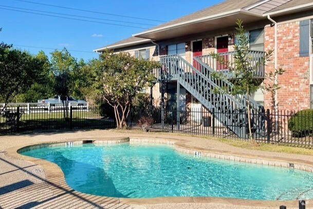 Building Photo - Tomball Ranch Apartments