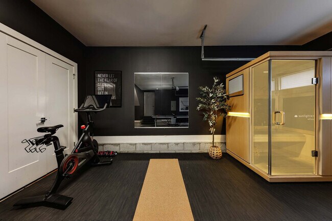 Building Photo - 1114A Wade Ave