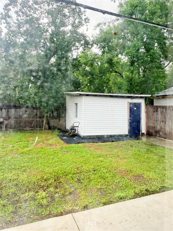Building Photo - 2130 Redleaf Dr