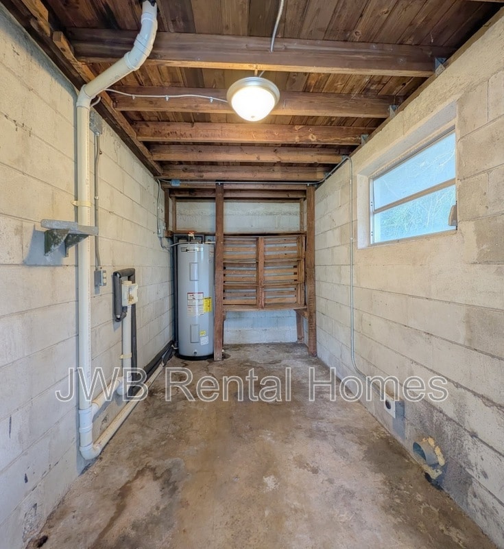 Building Photo - 6051 Park St