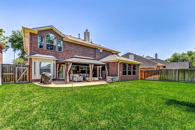 Building Photo - 2208 Breezeway Bend Dr