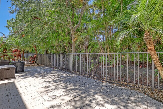 Building Photo - 6464 Bellamalfi St