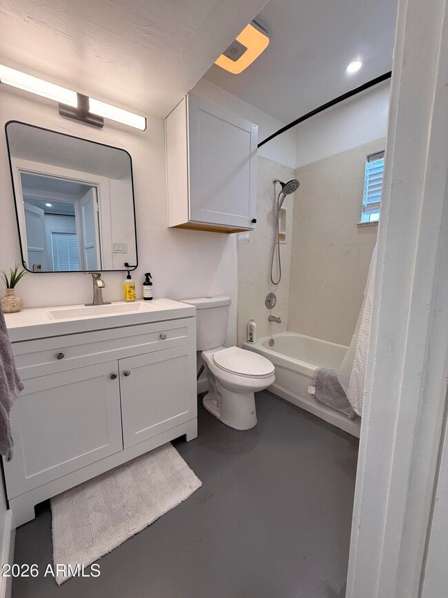 Building Photo - 2708 N Dayton St