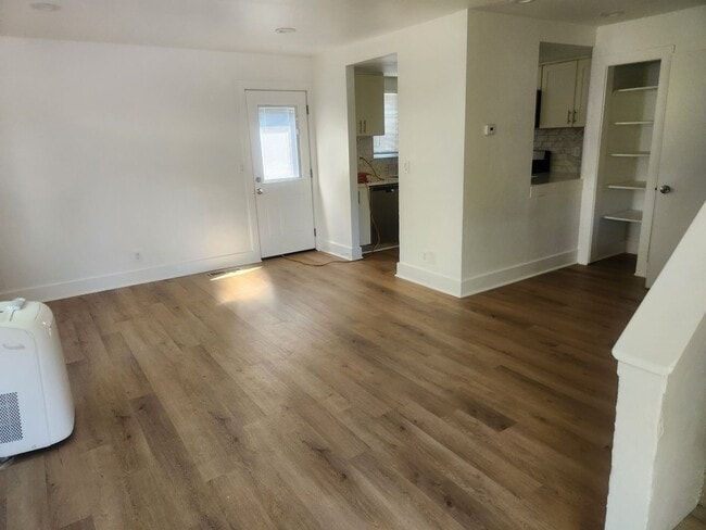 Building Photo - 10 3rd. Street