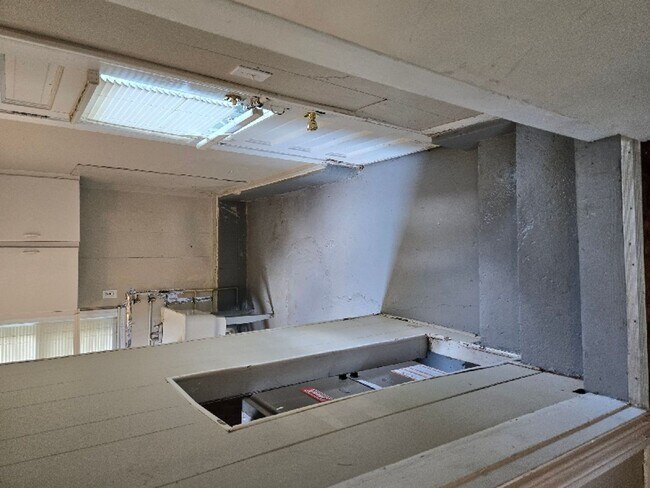 Building Photo - 15989 Dalby