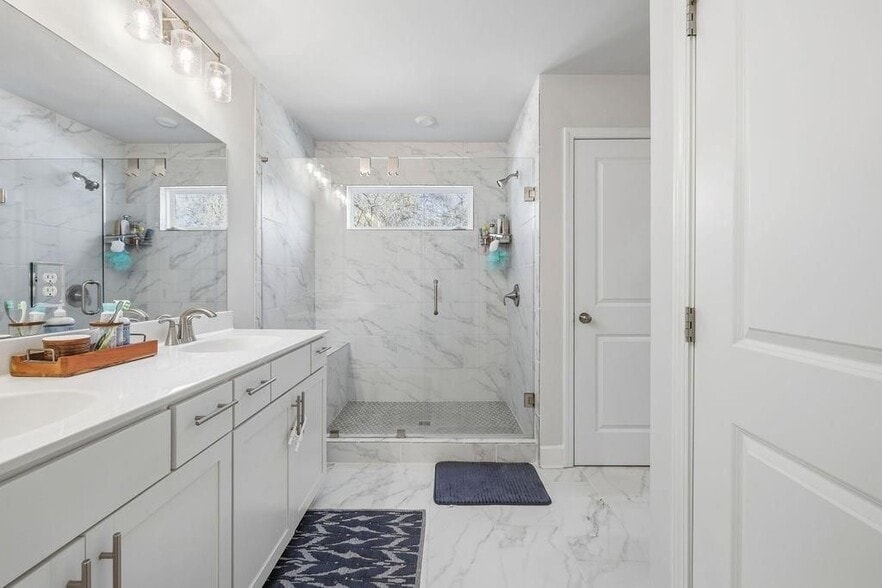 Building Photo - 440 Millsap Wy