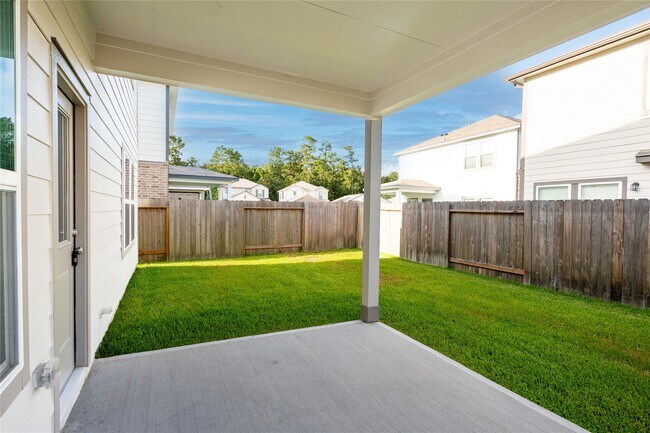 Building Photo - 211 Brazen Forest Trl