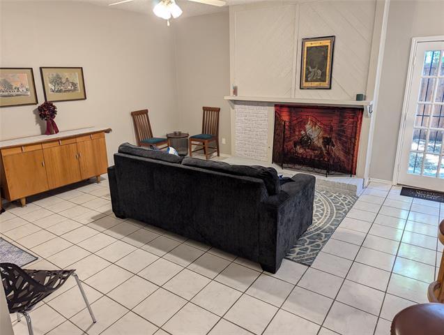 Building Photo - 7522 Holly Hill Dr