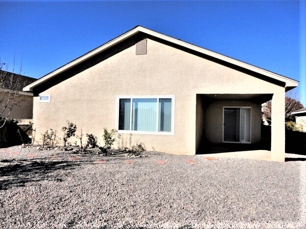 Building Photo - 736 Autumn Meadows Dr