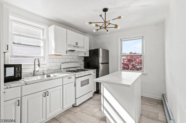 Building Photo - 205 N 16th St