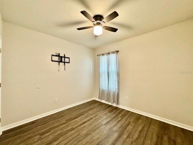 Building Photo - 10626 Park Meadowbrooke Dr